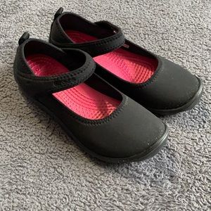 Crocs Busy Day Mary Janes - Girls size 2